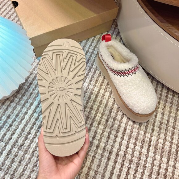 Tazz UGG Braid Fur Clog Platform Slippers - Picture 7 of 9